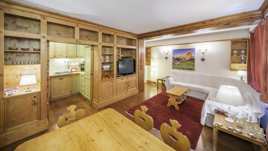 Villa Ronco - Stayincortina Cortina dʼAmpezzo Oda fotoğraf